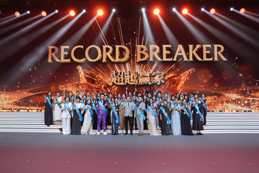 BWL Singapore – 35th Anniversary Celebration Role: Official Event Photographer Overview: Milestone corporate event photography capturing large-scale institutional celebrations.